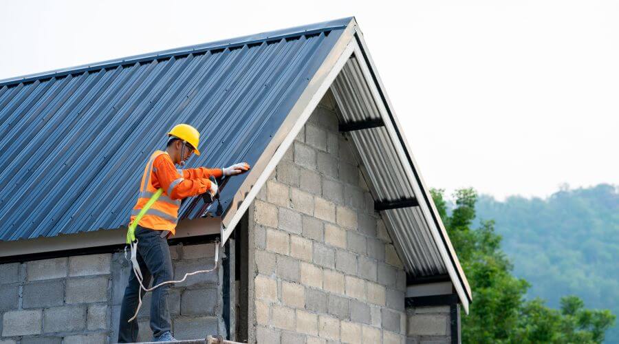 Professional gutter cleaning in King, NC